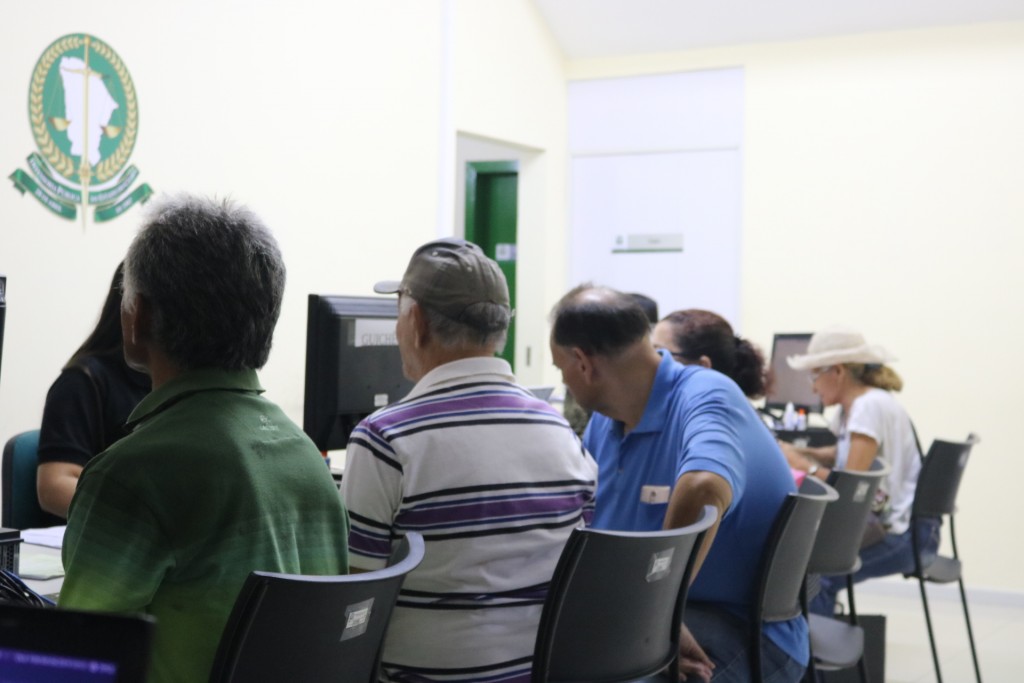 Defensoria faz sustentação no STF sobre reajuste de mensalidade de plano de saúde para pessoa idosa.