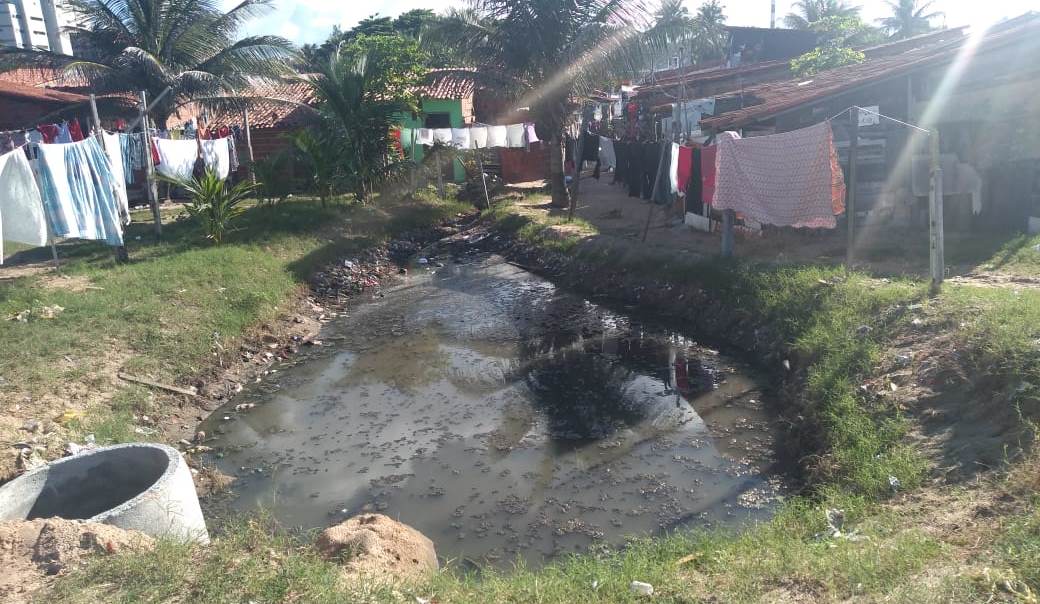 TJCE mantém decisão pela urbanização da comunidade Raízes da Praia, solicitada pela Defensoria