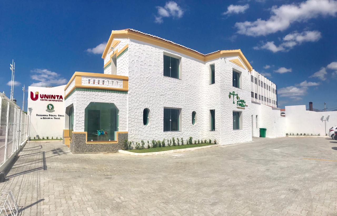 “Temos buscado diariamente novas metodologias, viabilizar a comunicação mais consciente, humanizada e não violenta”, diz defensora sobre formações continuadas em Sobral