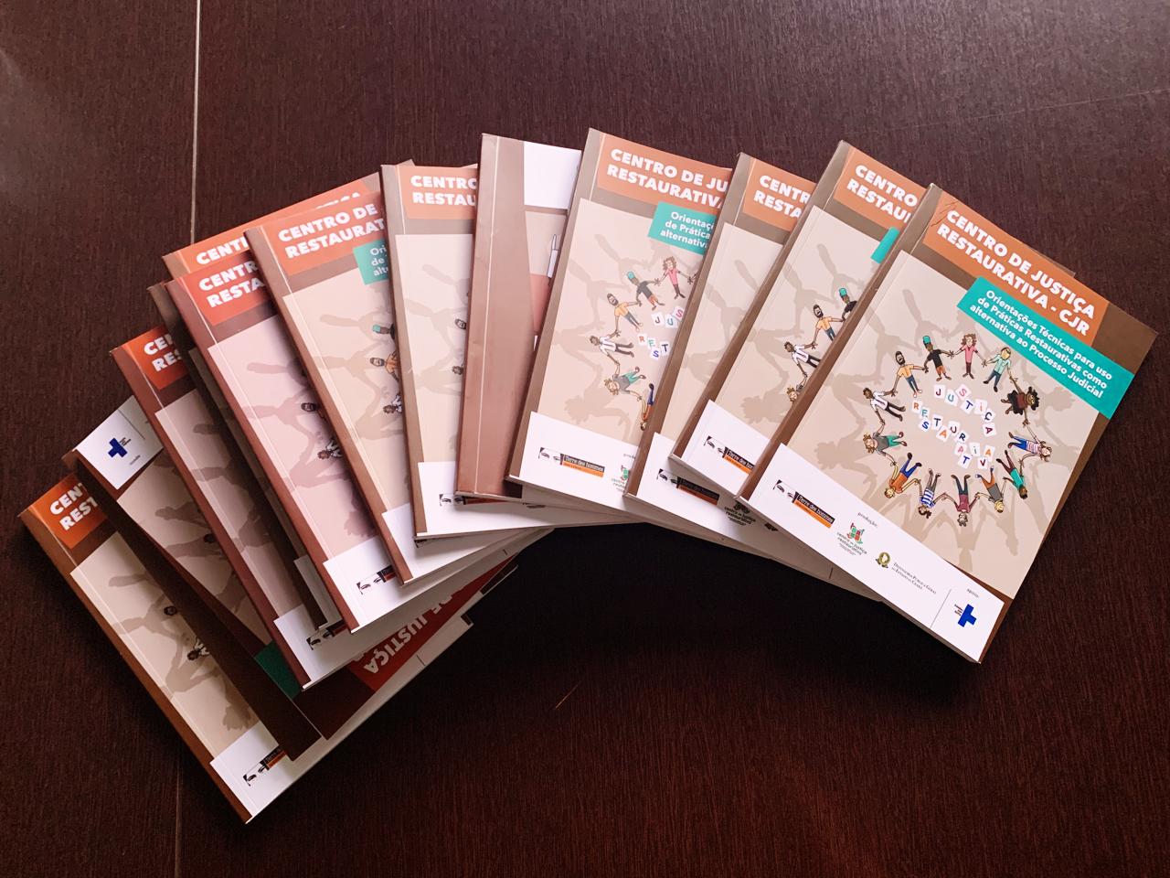 Manual com protocolos inéditos de atendimento é lançado para área da Justiça Restaurativa