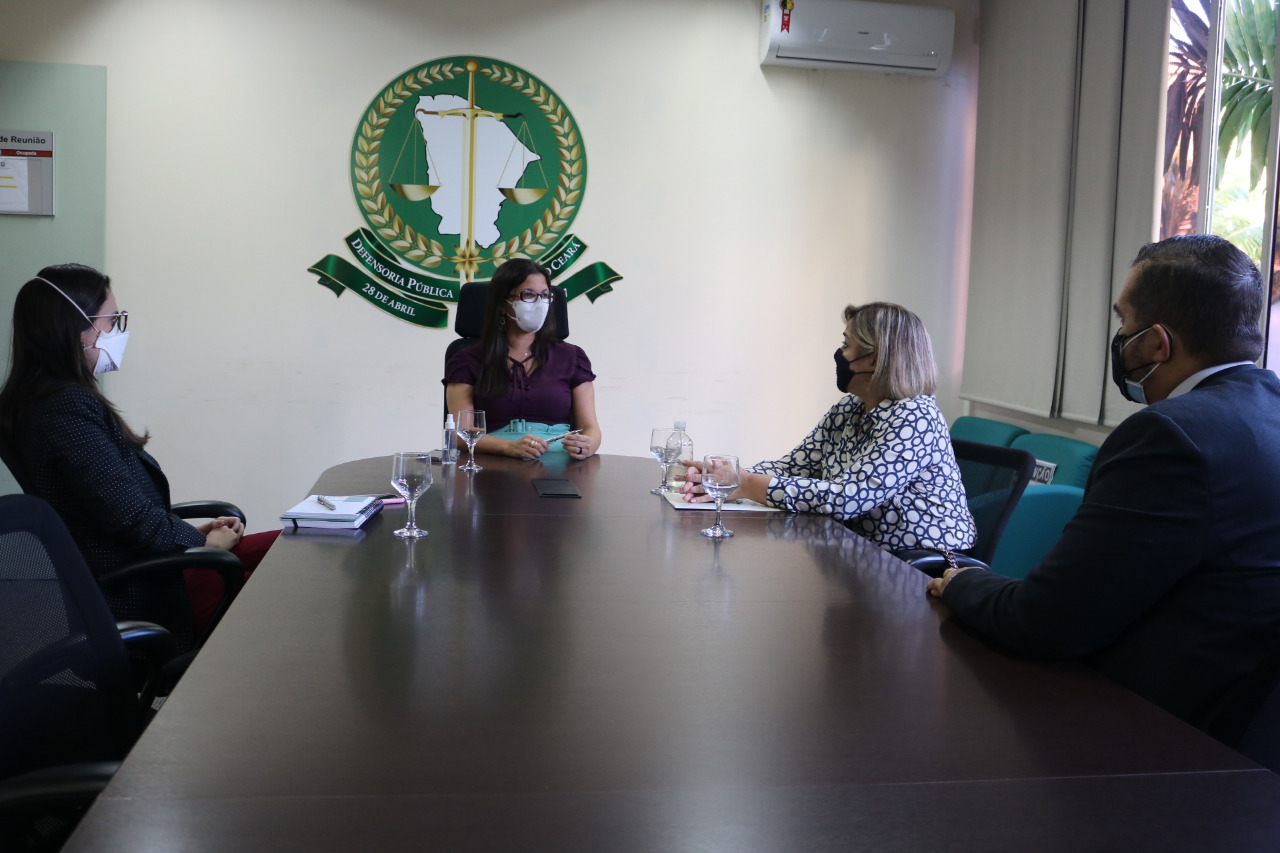 DPCE e Adpec traçam estratégias conjuntas pelo fortalecimento da Defensoria e contra a normatização da advocacia dativa no Ceará