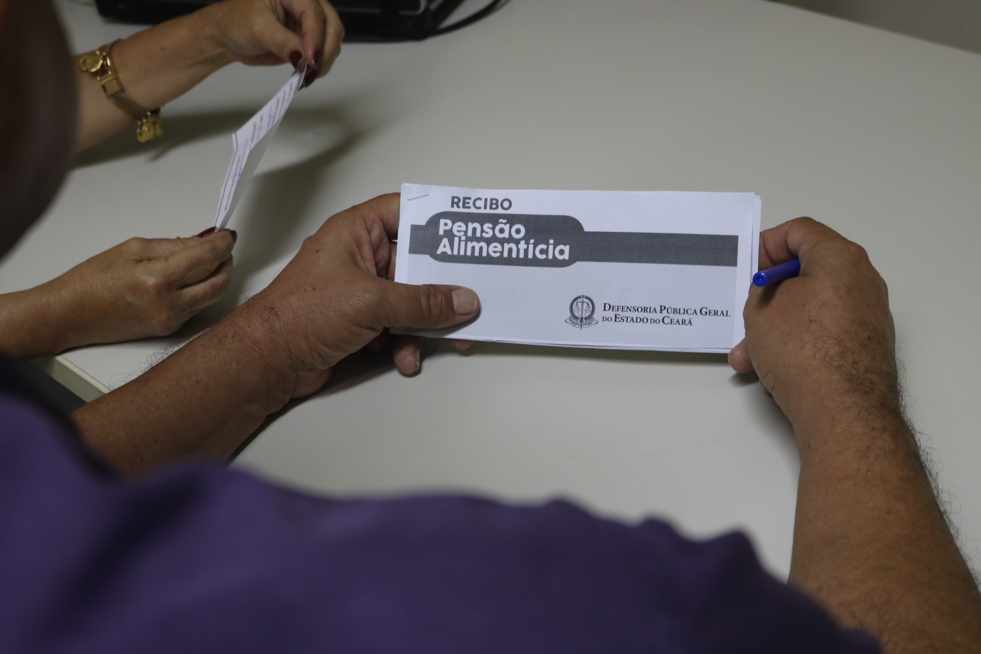 O estica e puxa da pensão: a mãe que precisa receber e o pai que não tem como pagar