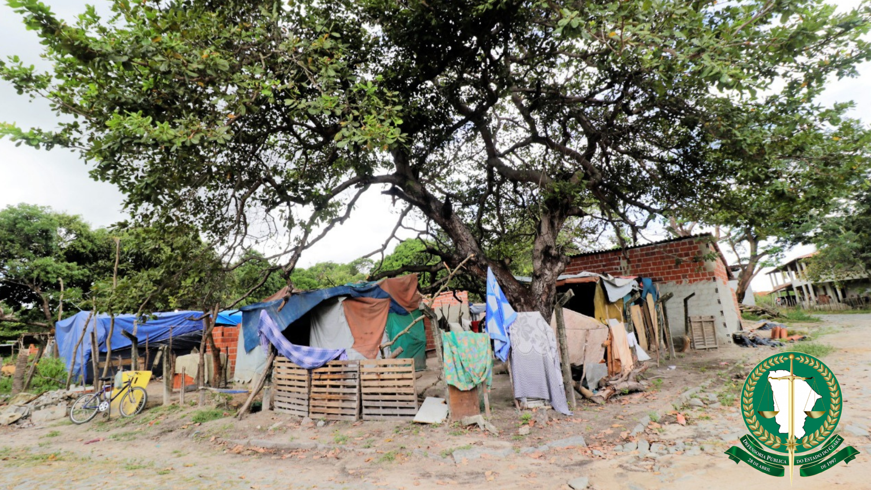 Direito à moradia: Defensoria obtém suspensão de liminar de reintegração de posse em comunidade no Eusébio