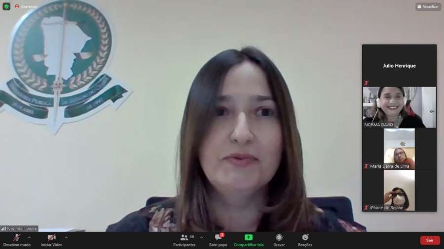 Defensoras e equipe do psicossocial participam de palestras sobre o Agosto Lilás