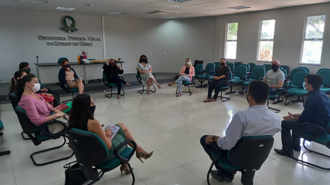 Secretaria da Segurança Cidadã faz visita à sede da Defensoria em Sobral para reunião com defensores públicos