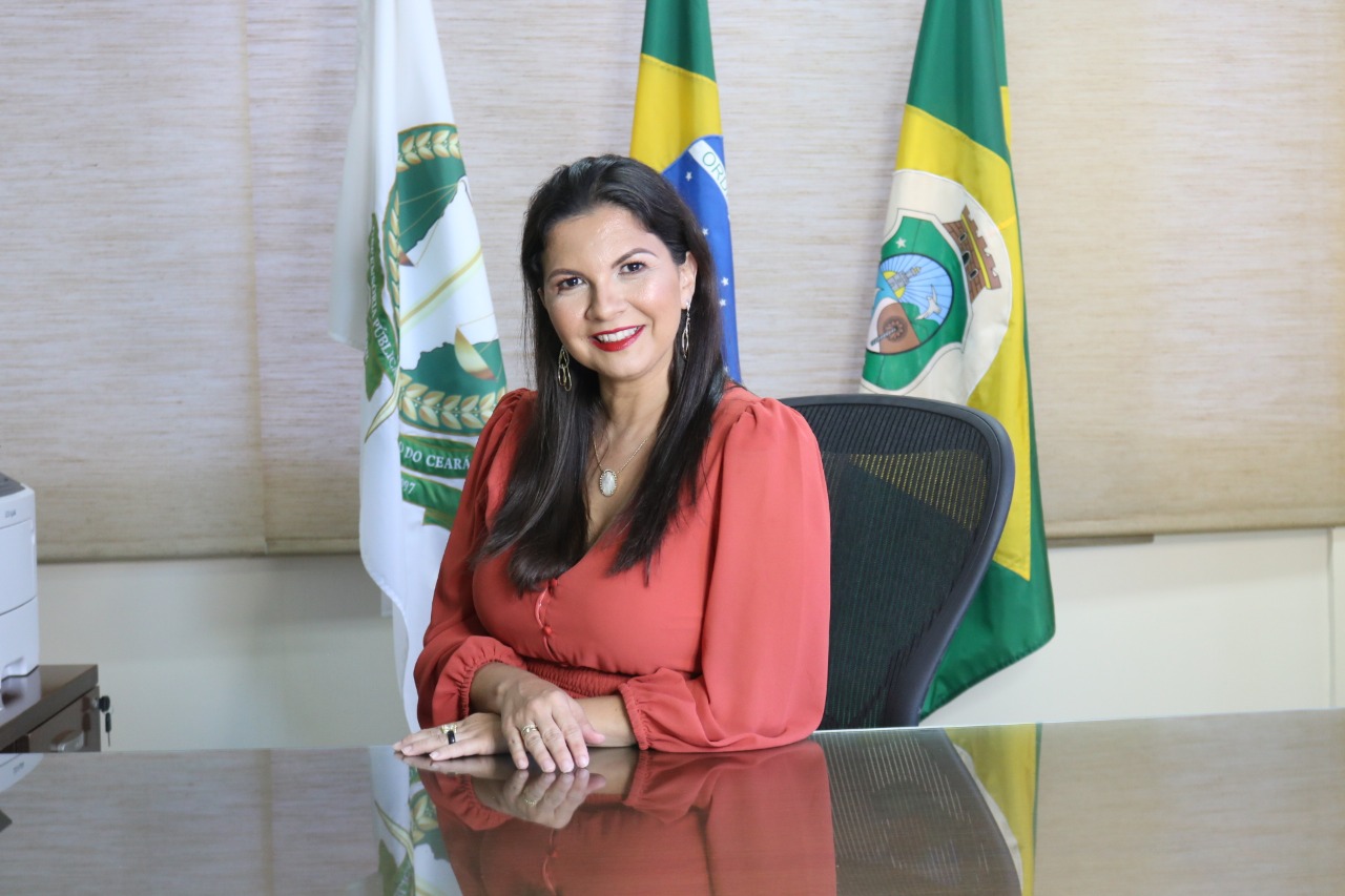 Posses solene e popular de Elizabeth Chagas como defensora geral acontecem dias 14, em Fortaleza, e 15, no Crato