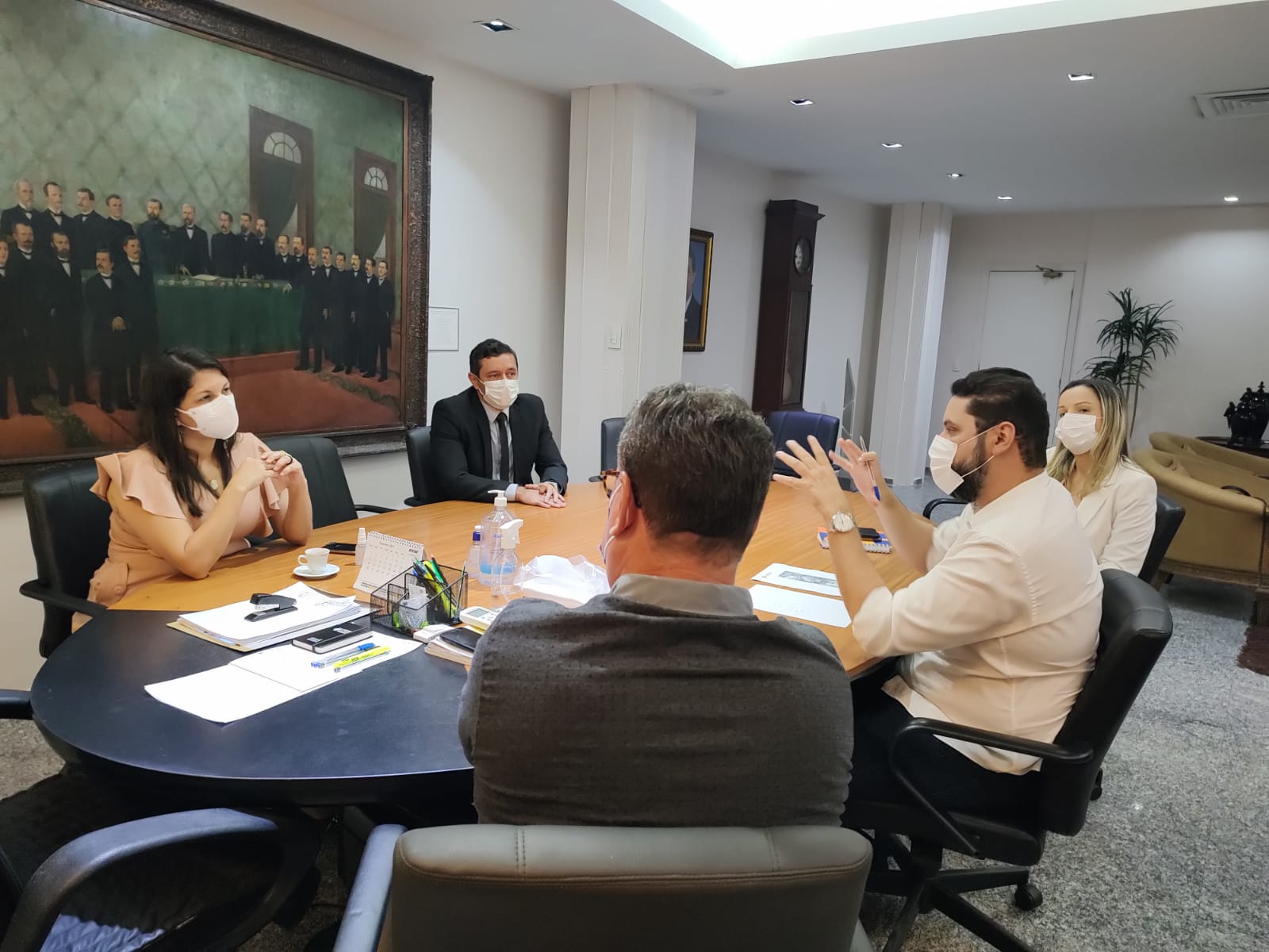 Rede Acolhe está em nova sede. Defensora geral faz visita ao espaço