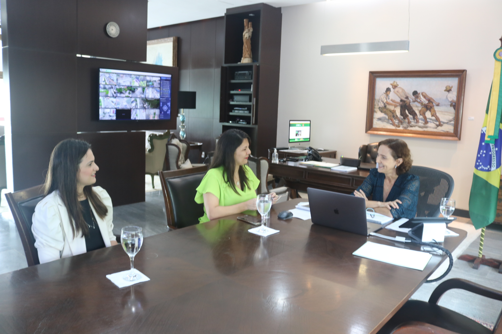 Defensora Geral faz visita institucional à governadora do Ceará, Izolda Cela