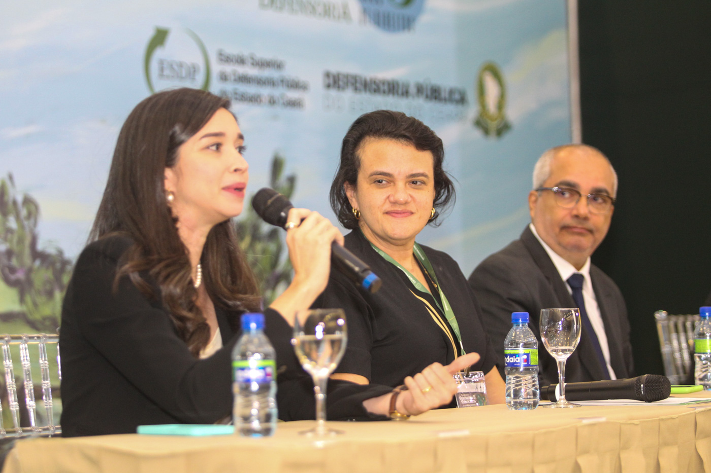 Painel com professor Geraldo Prado e professora Juliana Diniz discute democracia