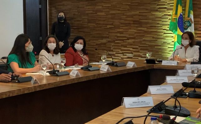 Defensora geral participa de reunião conjunta e debate expansão de programa para redução da violência no Ceará