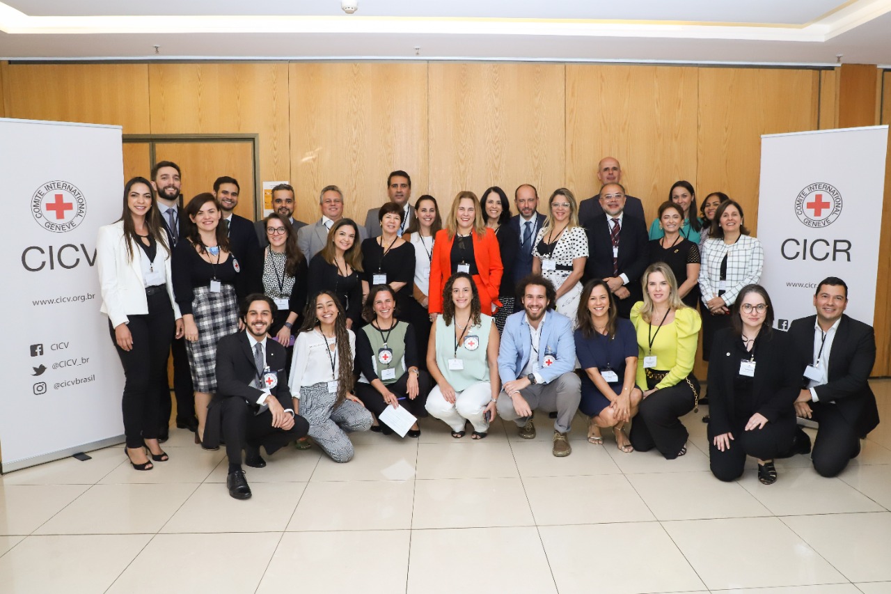 Defensoria debate aspectos jurídicos do desaparecimento de pessoas em encontro promovido pelo CICV em Brasília