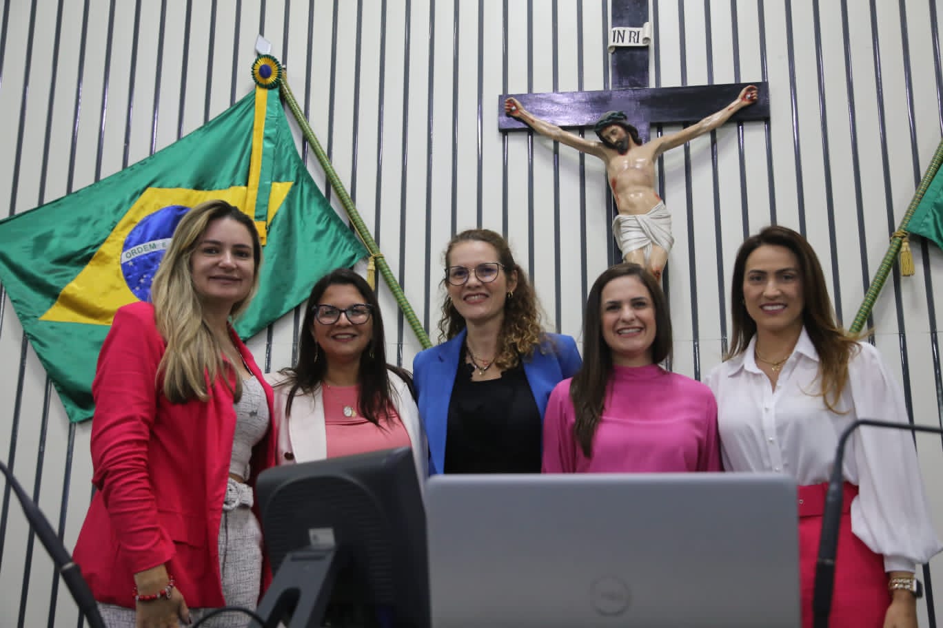 Projeto de lei que cria os plantões defensoriais nos feriados é aprovado pela Assembleia