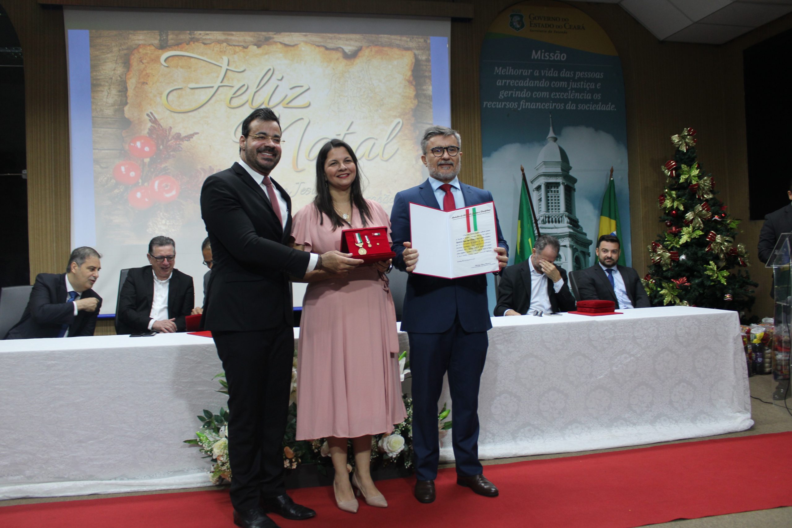 Elizabeth Chagas recebe Medalha do Mérito Justiça e Disciplina