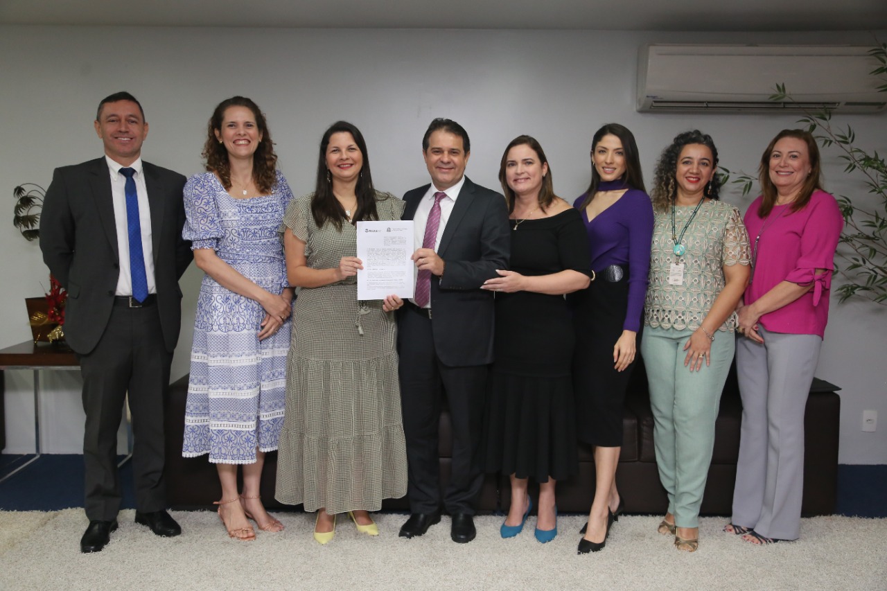 Termo de Cooperação Técnica garante presença da Defensoria na Alece para fomento à mediação e gestão de conflitos