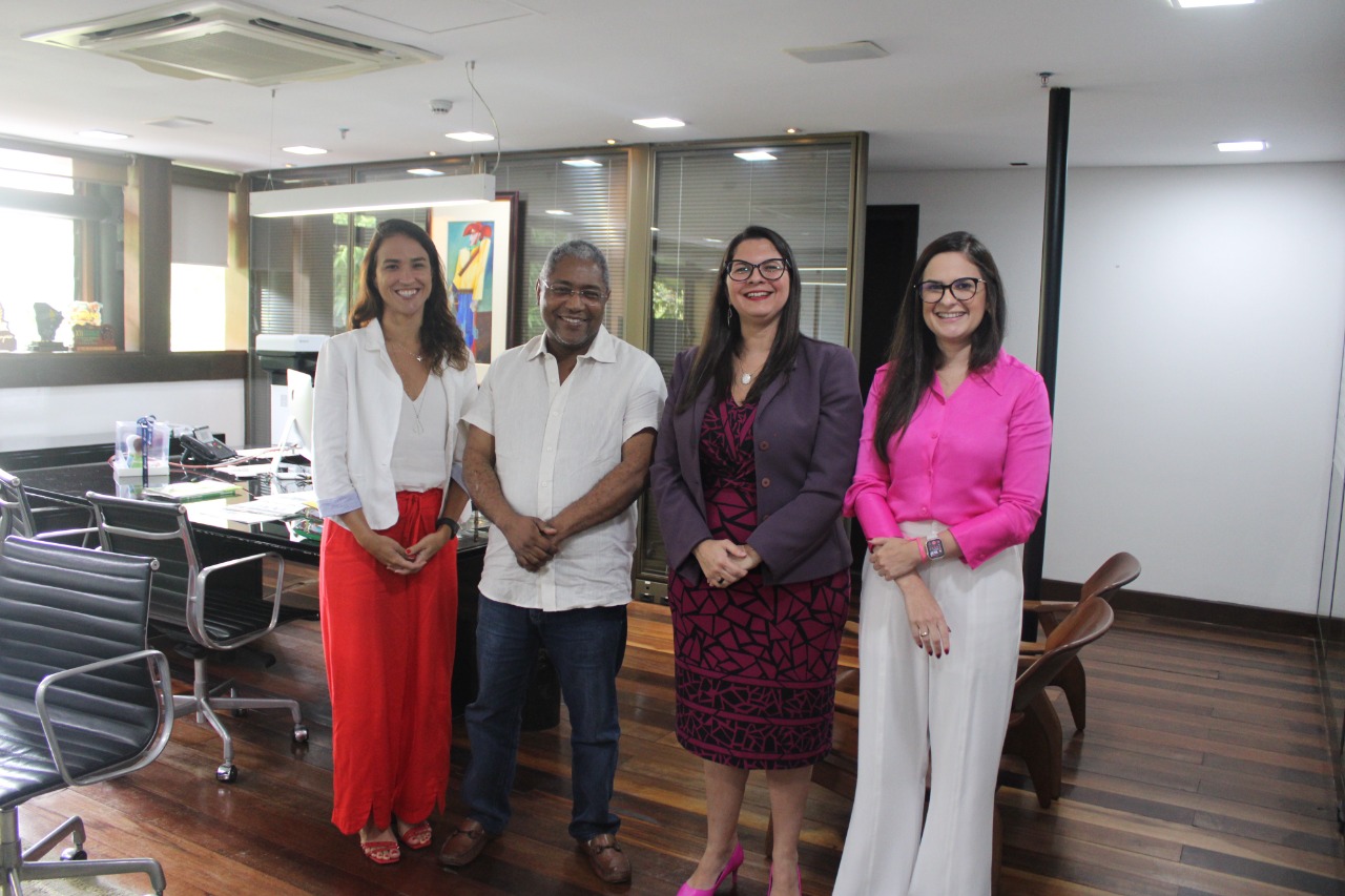 Defensora geral participa de reunião com novo secretário de articulação do Governo do Ceará