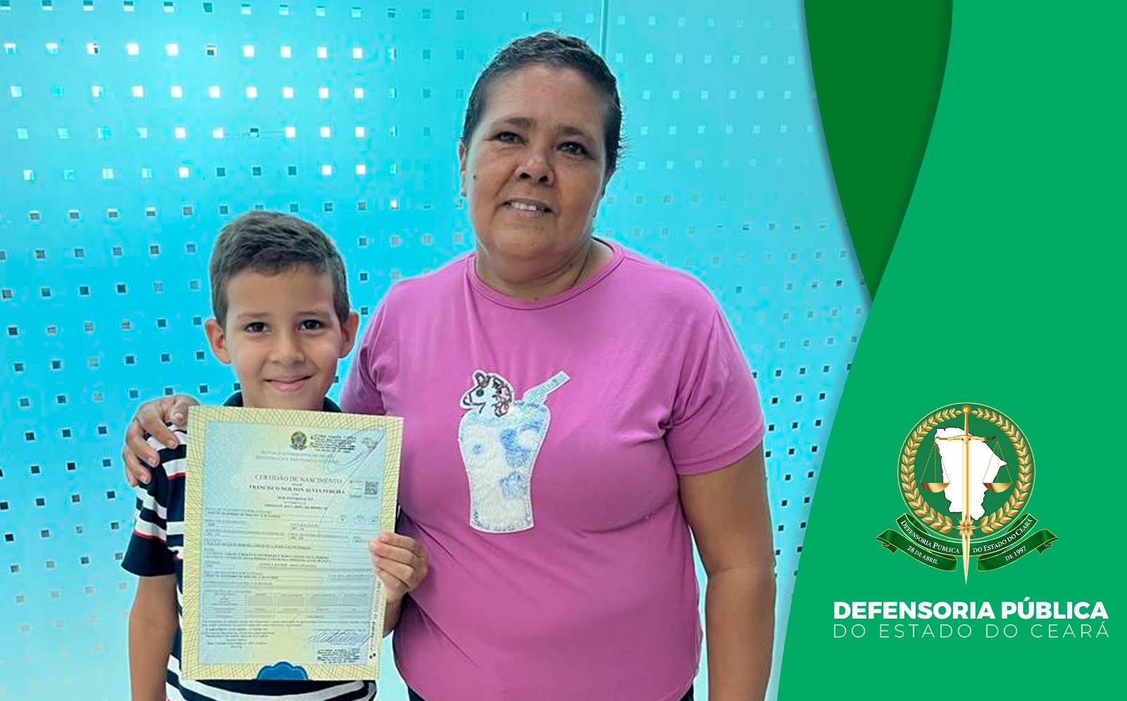 O direito de pertencer: criança tem o nome do pai inserido na certidão, após atuação de dois defensores em duas cidades