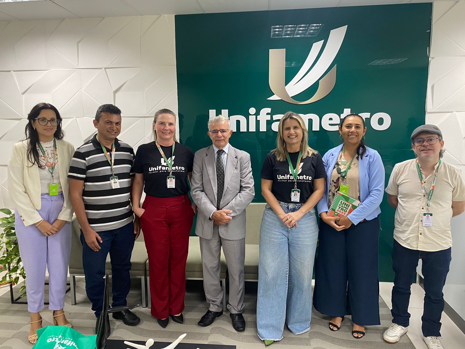 Defensoria articula parceria com Unifametro para regularizar moradias de 400 famílias da comunidade Morro do Ouro