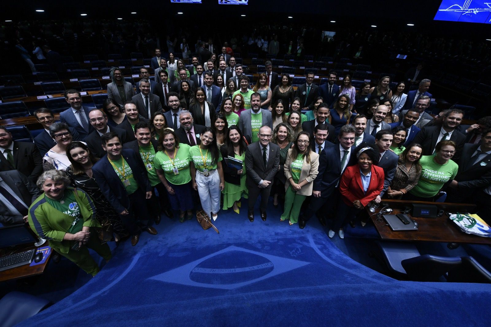 Defensoria brasileira recebe homenagem no Senado