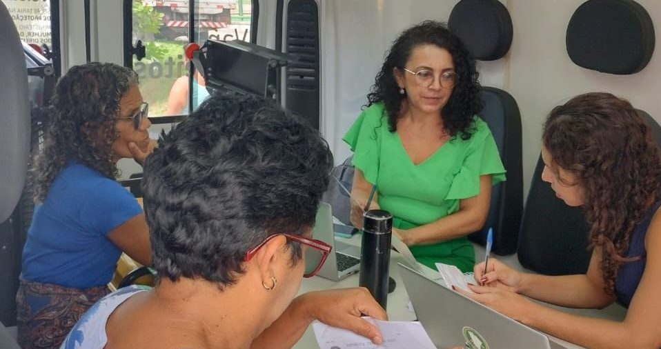 Van de Direitos vai até o Jangurussu levando atendimento para moradores do bairro