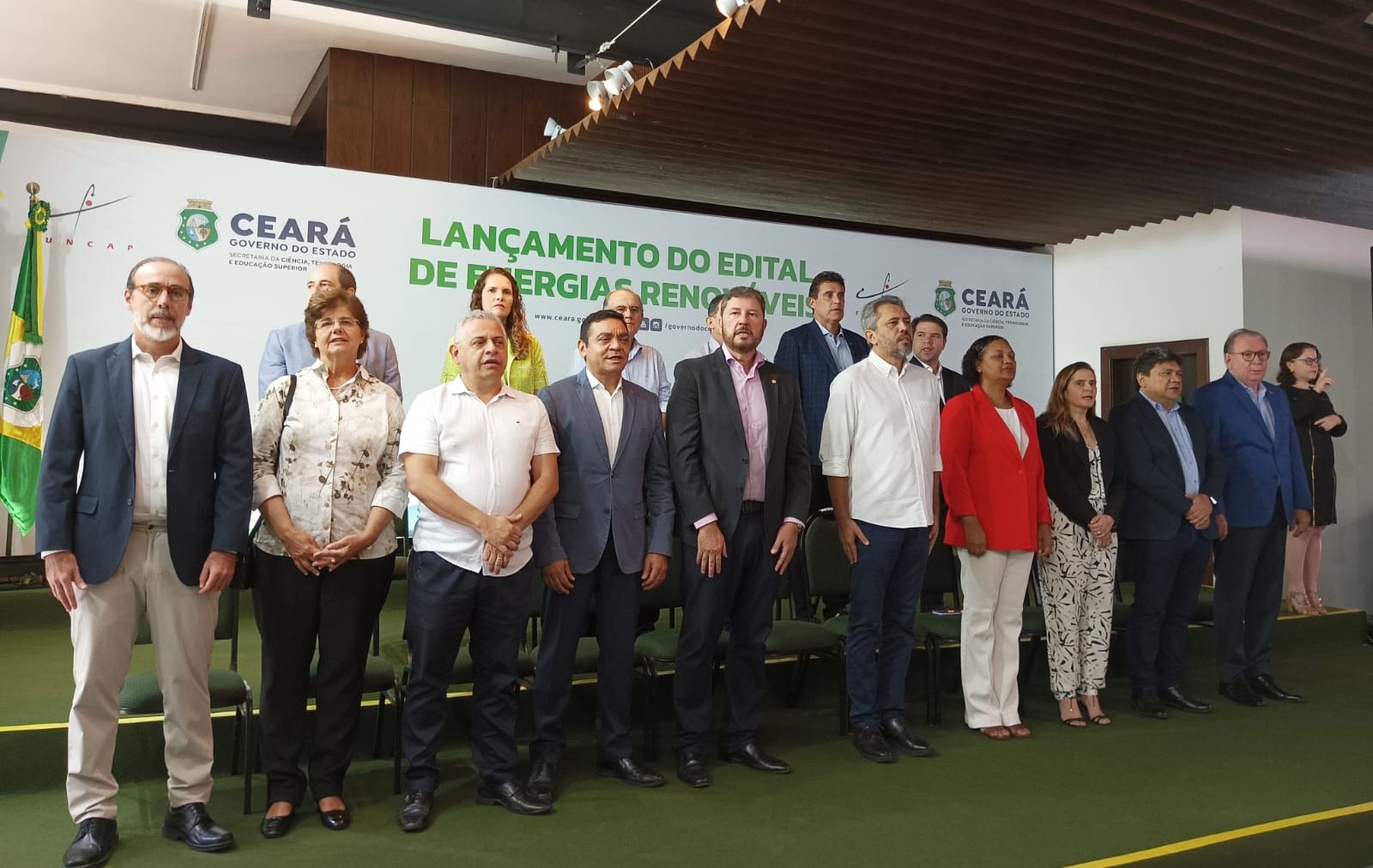 Defensoria prestigia lançamento de edital para criação de redes de pesquisas em energias renováveis no Ceará