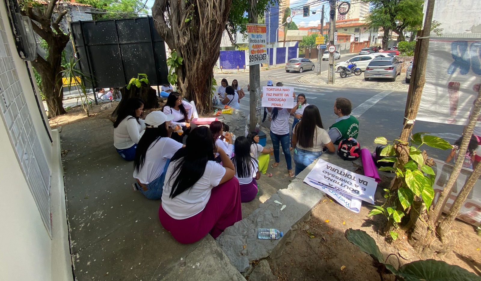 Defensoria acompanha manifestações pacíficas em prol de melhorias nas penitenciárias do Ceará