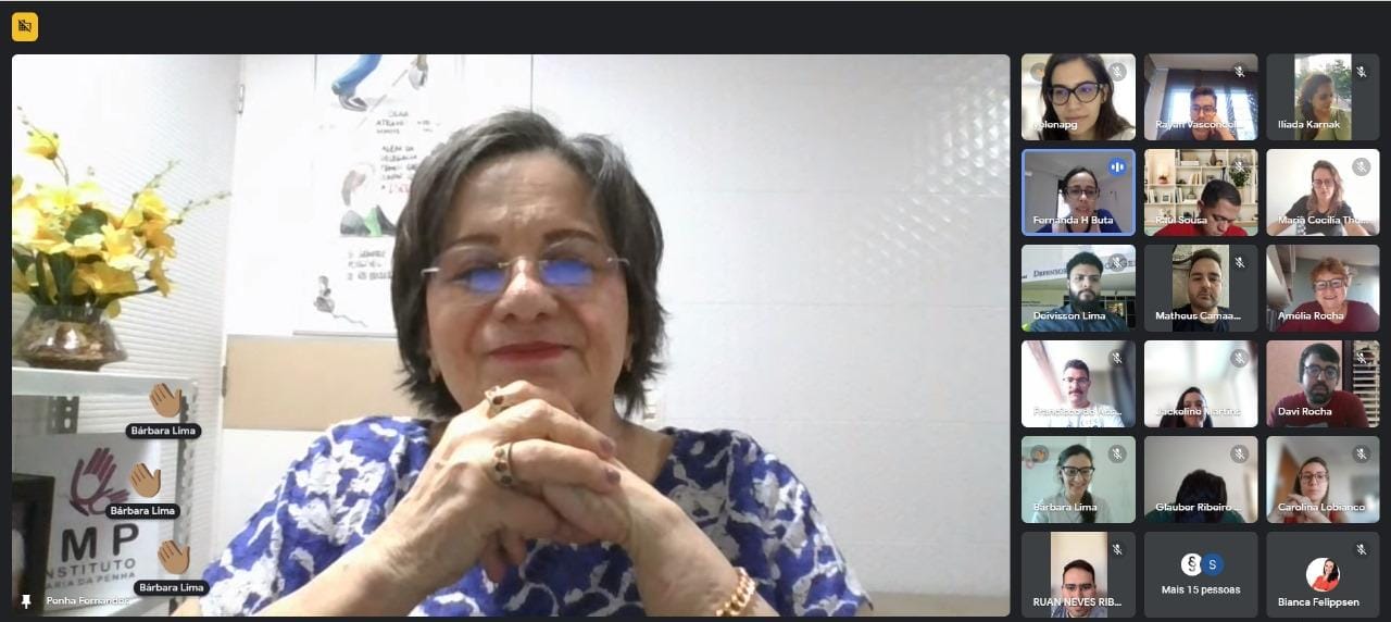 Símbolo na luta contra a violência doméstica, Maria da Penha conversa com defensores e defensoras recém empossados