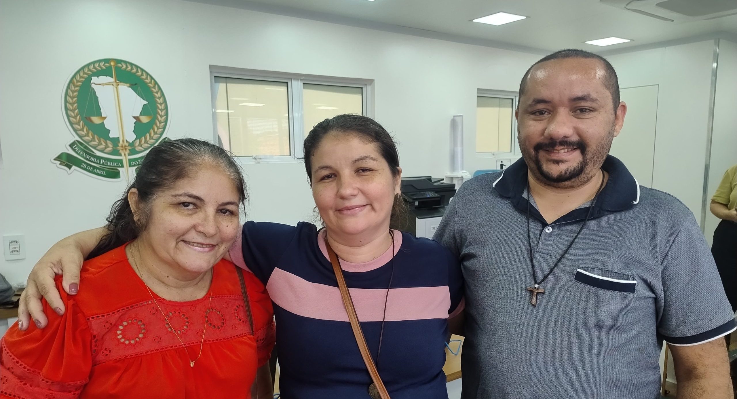 Famílias superam tragédias e lutam para garantir direitos da orfandade; histórias se cruzam no mutirão Abraçar 