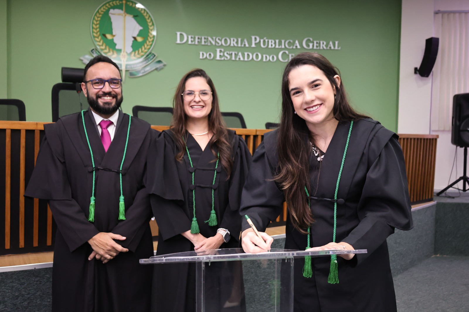 Consup empossa a 51ª defensora pública do 8º concurso