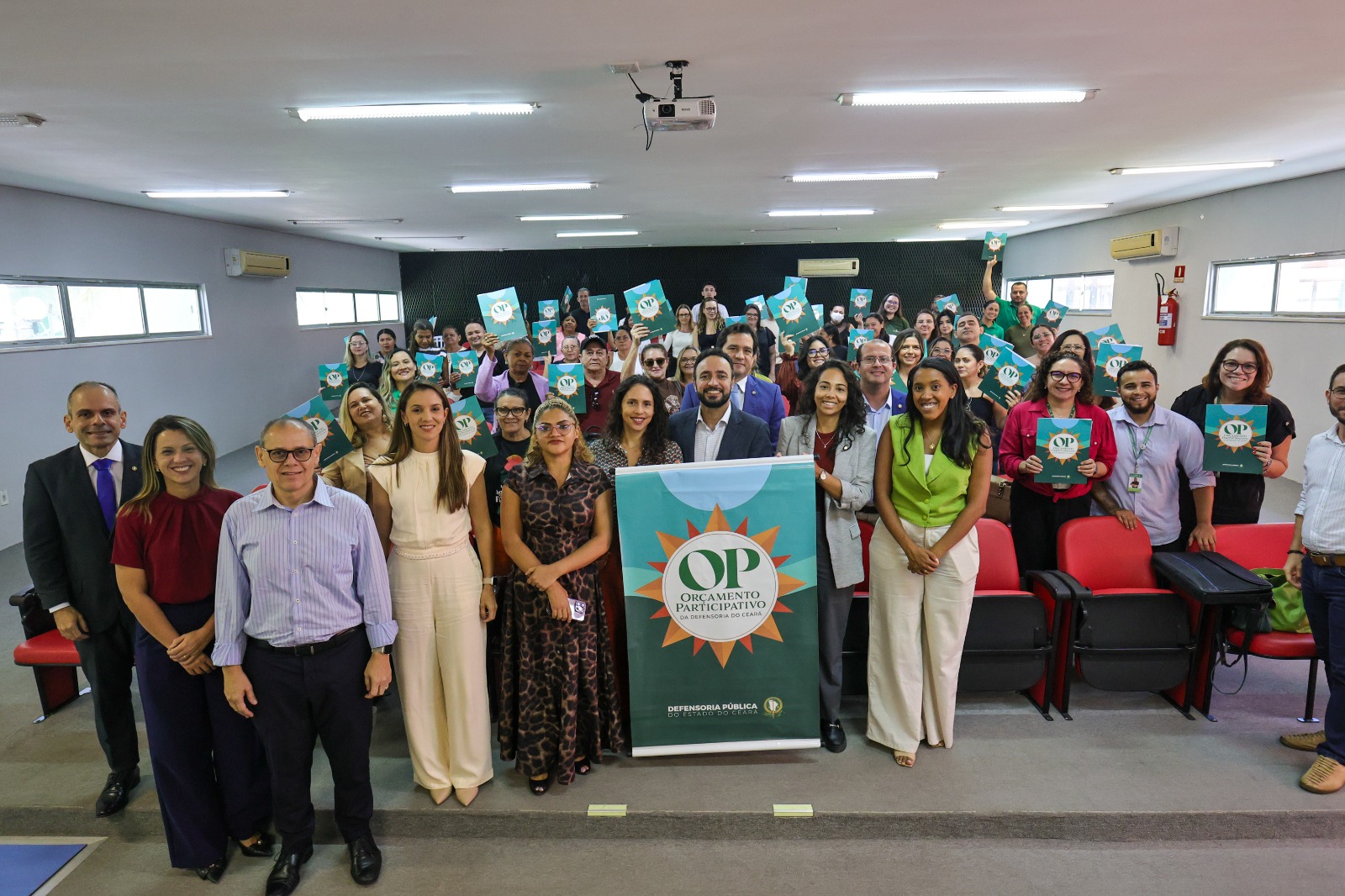 Moradores do Vale do Jaguaribe e Litoral Leste debatem planejamento para a Defensoria no OP de Morada Nova